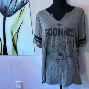 The goonies women’s shirt size 2X